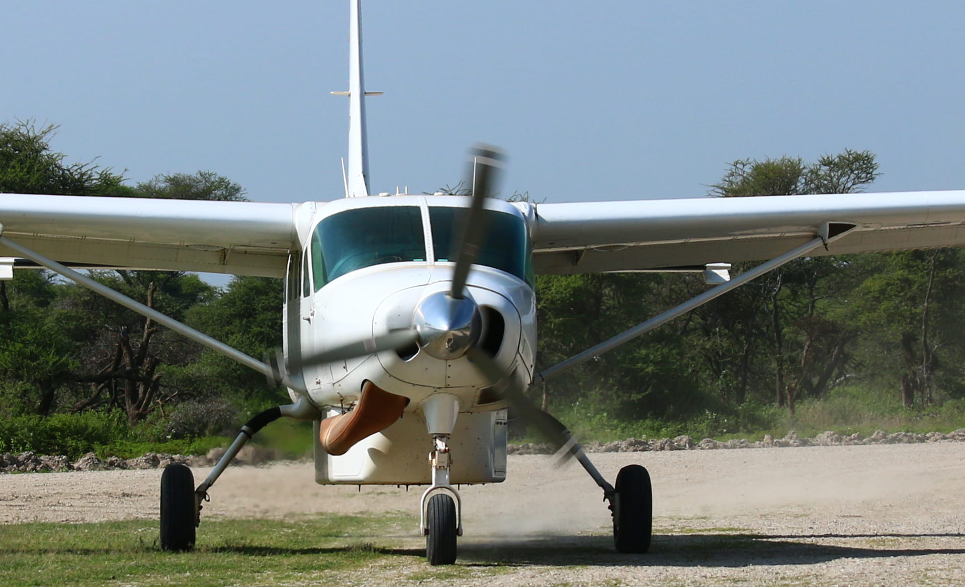 Aereo che decolla verso un safari di lusso in Tanzania